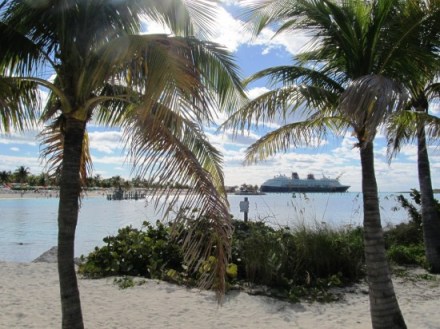 1-disney-magic-paradise-550x412